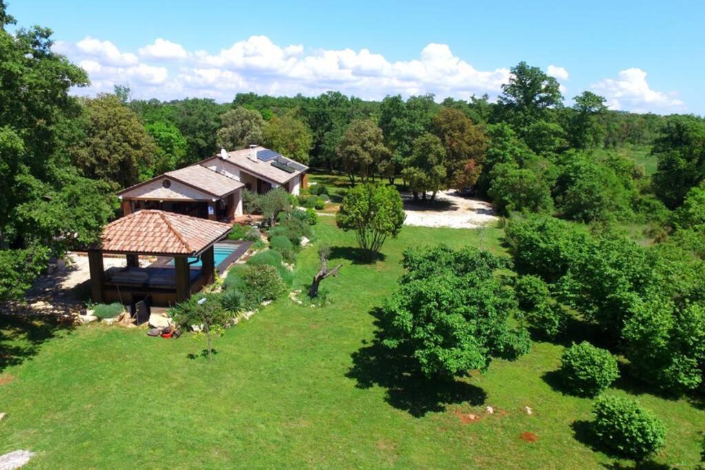 Villa Birds House Ровинь Экстерьер фото